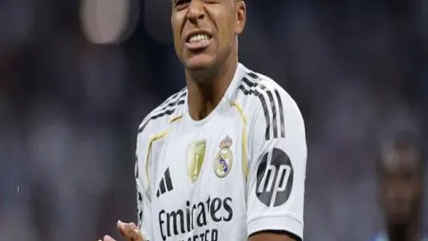 “骑士主场力克五关斩六将，湖人客场展现强势逆袭！”